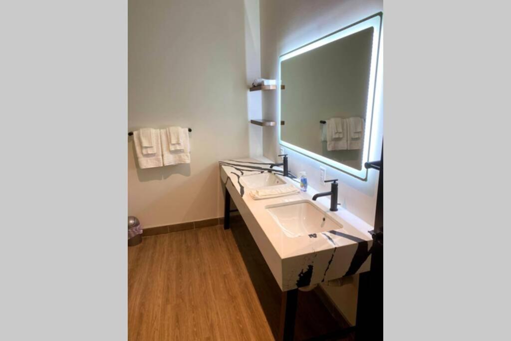 3E-*New* Apartment -5 Min From Downtown, Sleeps 4 Πίτσμπουργκ Εξωτερικό φωτογραφία